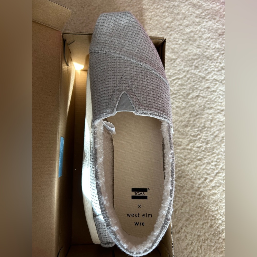 New in Box TOMS x West Elm Repreve Waffle Knit Faux Shearling